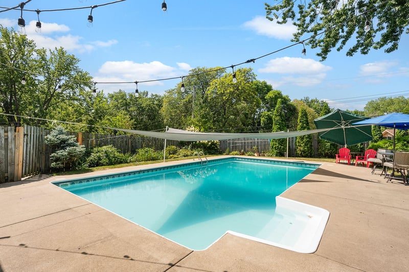 1828 Parker Ln, Saint Louis Park, MN 55426