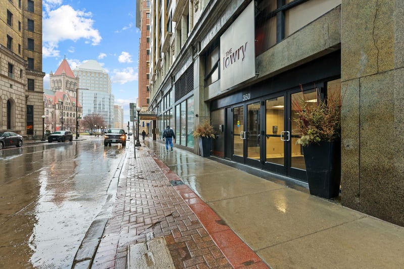 350 Saint Peter St #512, Saint Paul, MN 55102