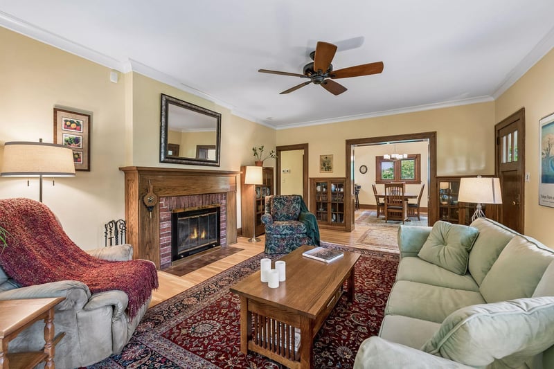 4308 France Ave S, Edina, MN 55410