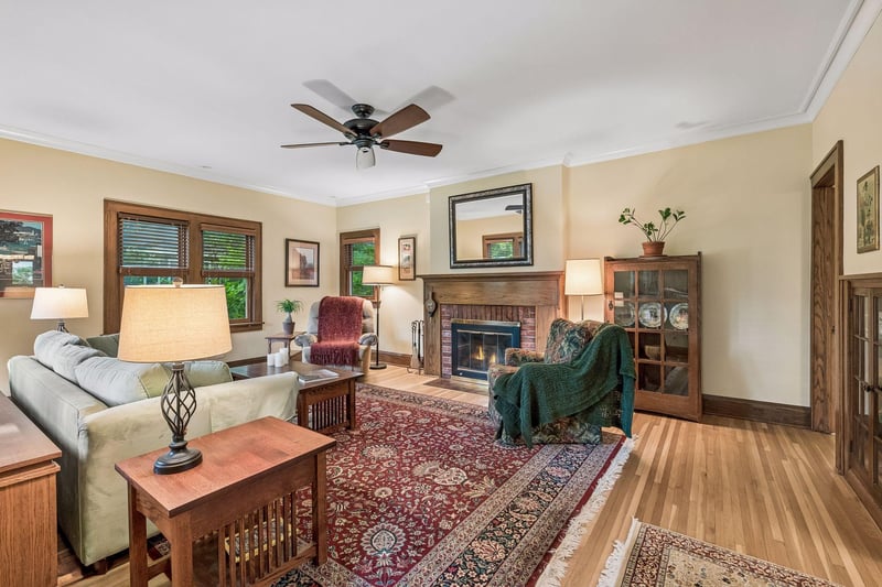 4308 France Ave S, Edina, MN 55410
