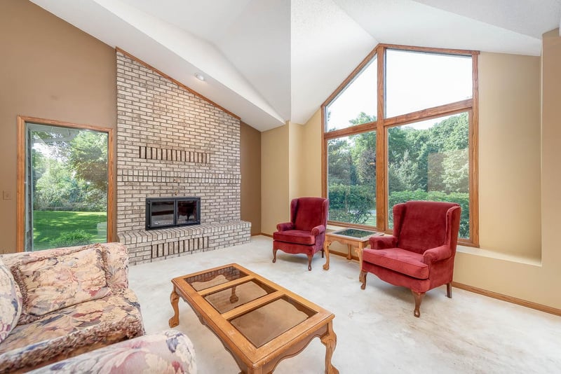 200 Greenwood Dr, Mankato, MN 56001