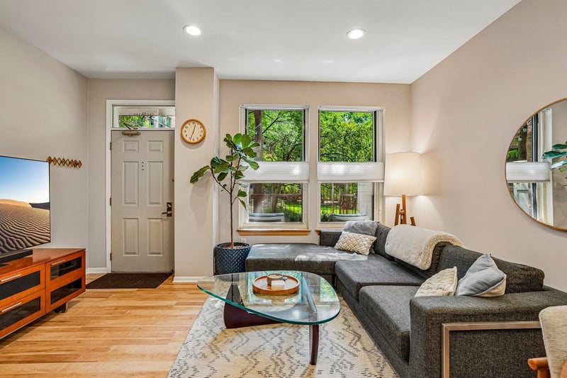545 N 1st St #119, Minneapolis, MN 55401