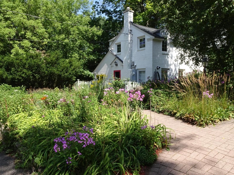 15517 Excelsior Blvd, Minnetonka, MN 55345