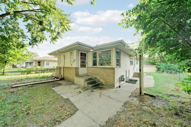 3822 3rd St NE, Columbia Heights, MN 55421