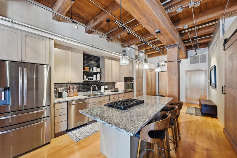 607 Washington Ave S #202, Minneapolis, MN 55415
