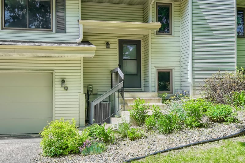 4118 Hemlock Ln N, Plymouth, MN 55441