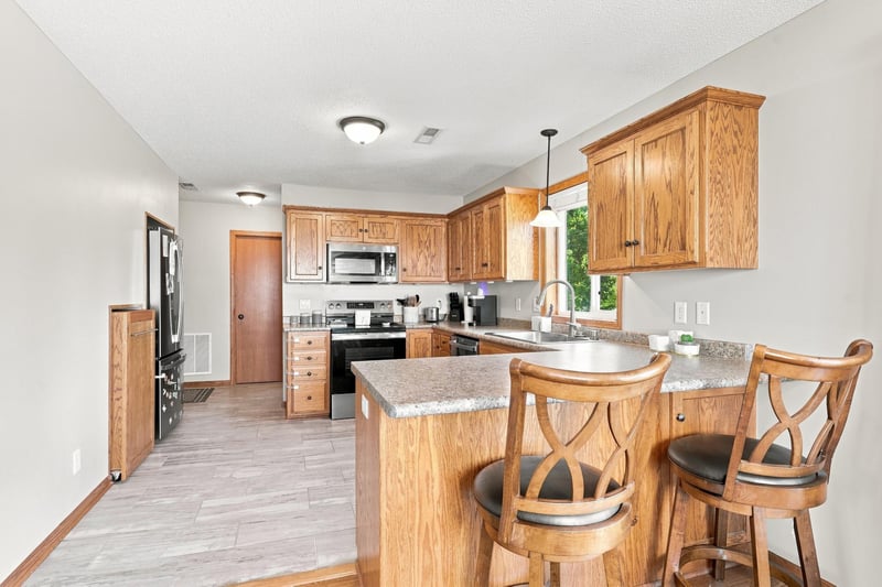2612 Rushmore Rd, Hastings, MN 55033