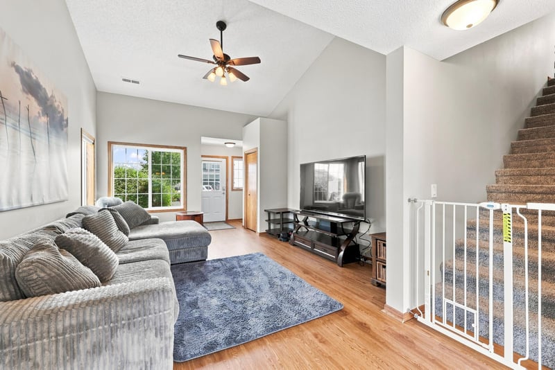 2612 Rushmore Rd, Hastings, MN 55033
