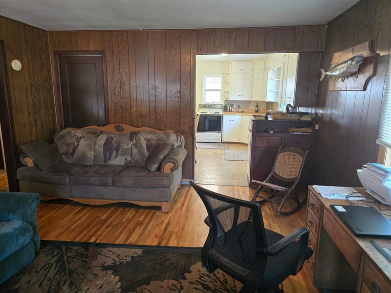 305 E Hill Dr, Frazee, MN 56544