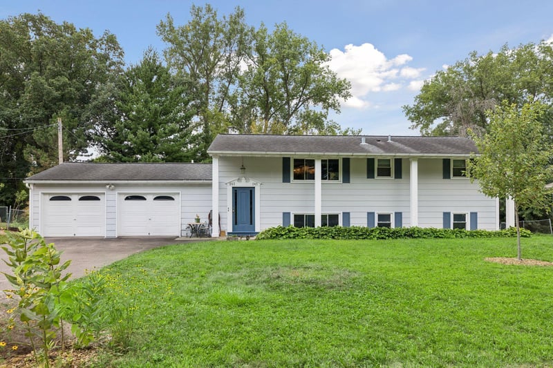 245 Glenmoor Ln, Long Lake, MN 55356