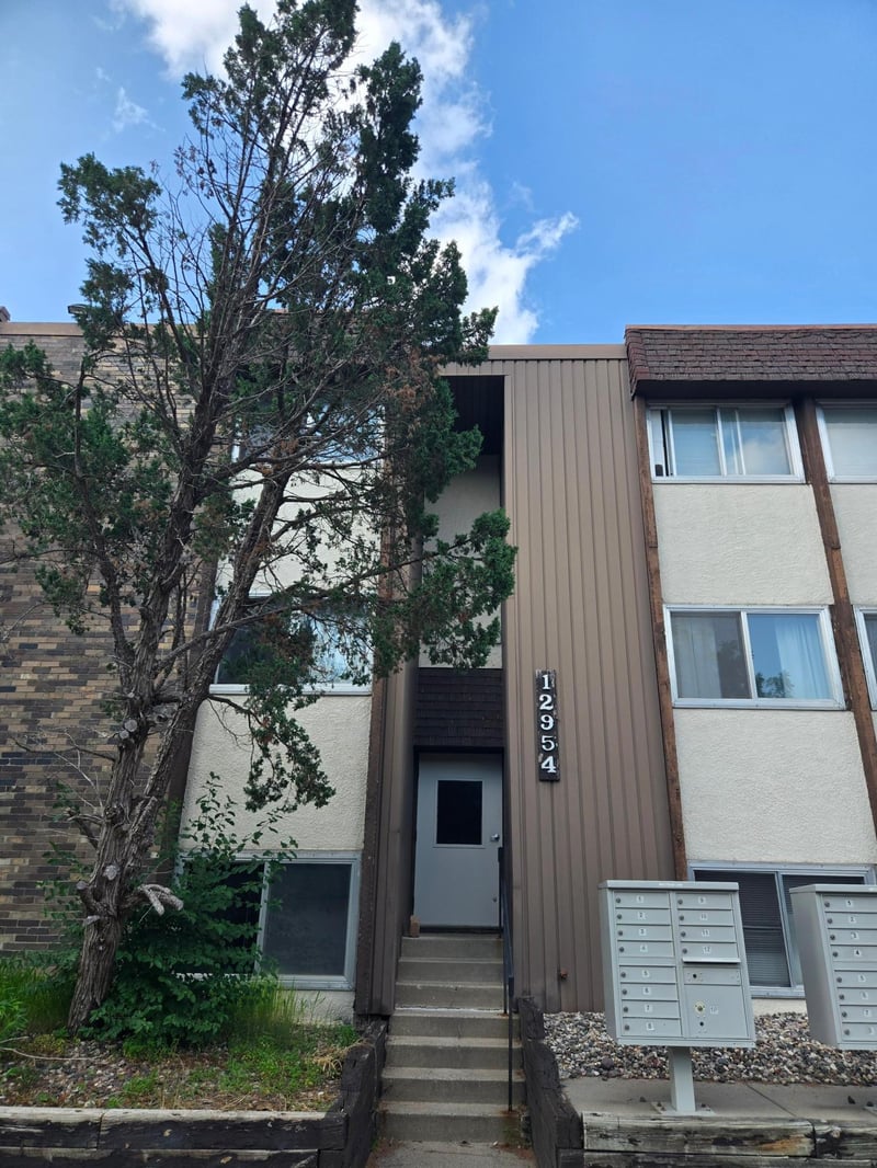 12954 Nicollet Ave #102, Burnsville, MN 55337