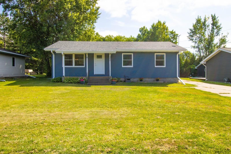 5432 Mineral Ave, Mountain Iron, MN 55768