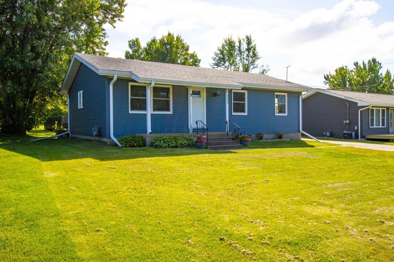 5432 Mineral Ave, Mountain Iron, MN 55768