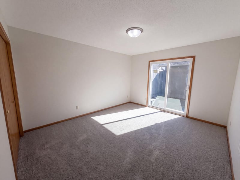 441 S Elm St, Waconia, MN 55387