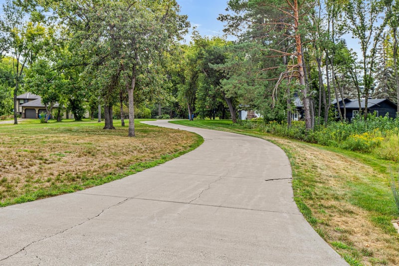 30155 Norway Dr NW, Cambridge, MN 55008