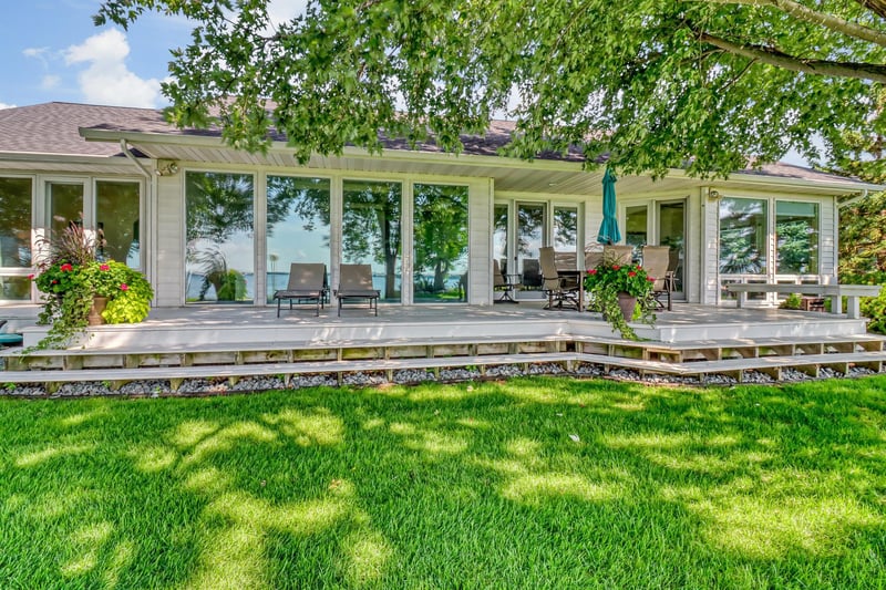 1760 E Shore Dr, Detroit Lakes, MN 56501
