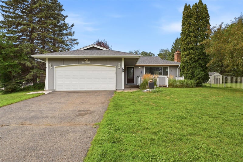 14280 Embry Pa, Apple Valley, MN 55124