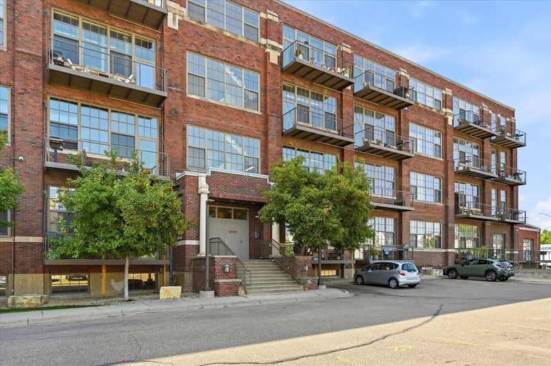 1901 E Hennepin Ave #202, Minneapolis, MN 55413
