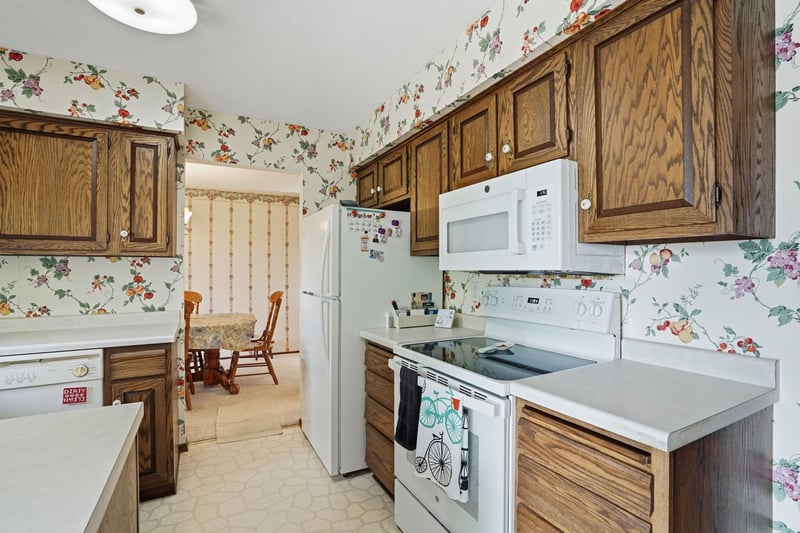 2756 Yukon Ave N, New Hope, MN 55427