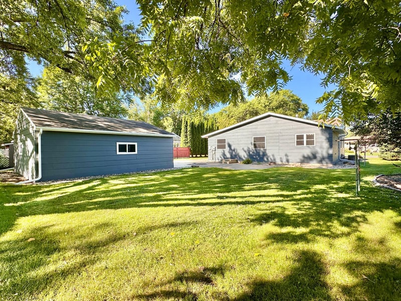 1205 16th St SW, Willmar, MN 56201