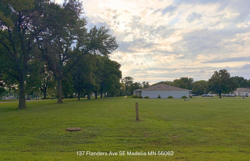137 Flanders Ave SE, Madelia, MN 56062