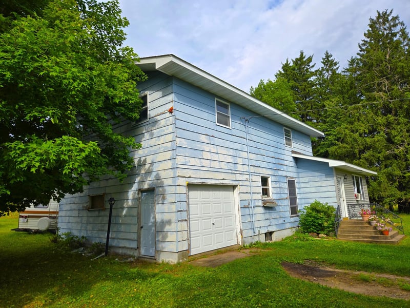 39 5th Ave, Clayton, WI 54004
