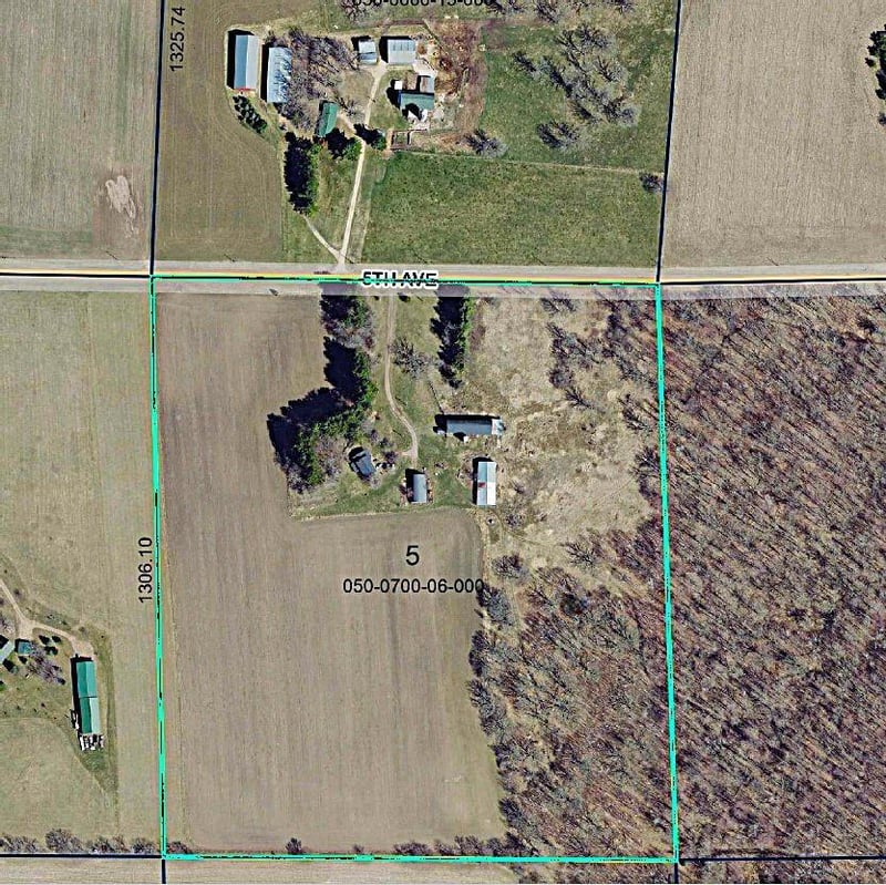 39 5th Ave, Clayton, WI 54004
