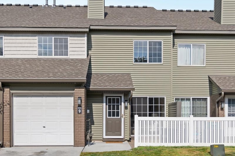 9925 Russell Ave N #9, Brooklyn Park, MN 55444