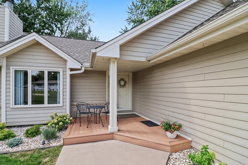 17125 Hershey Ct, Lakeville, MN 55044