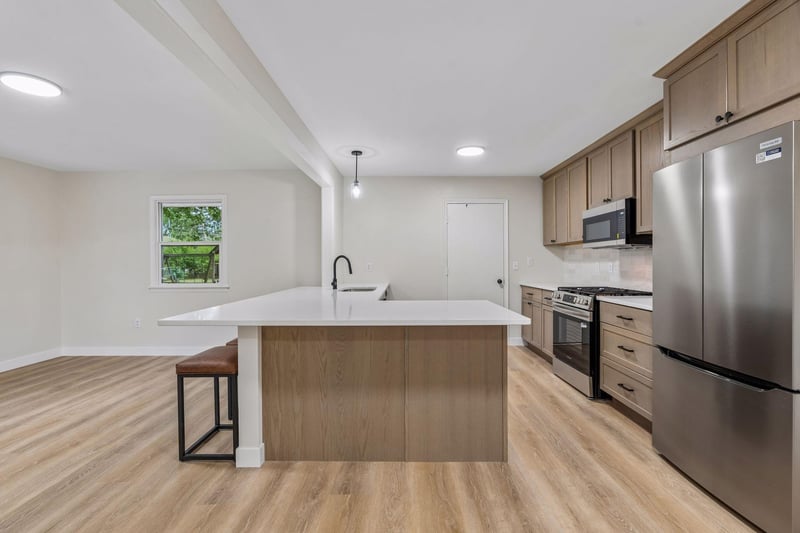 6109 Bethia Ln, Brooklyn Park, MN 55429