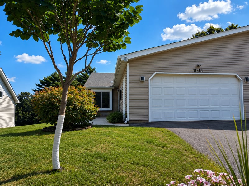 1015 Poplar St, Northfield, MN 55057