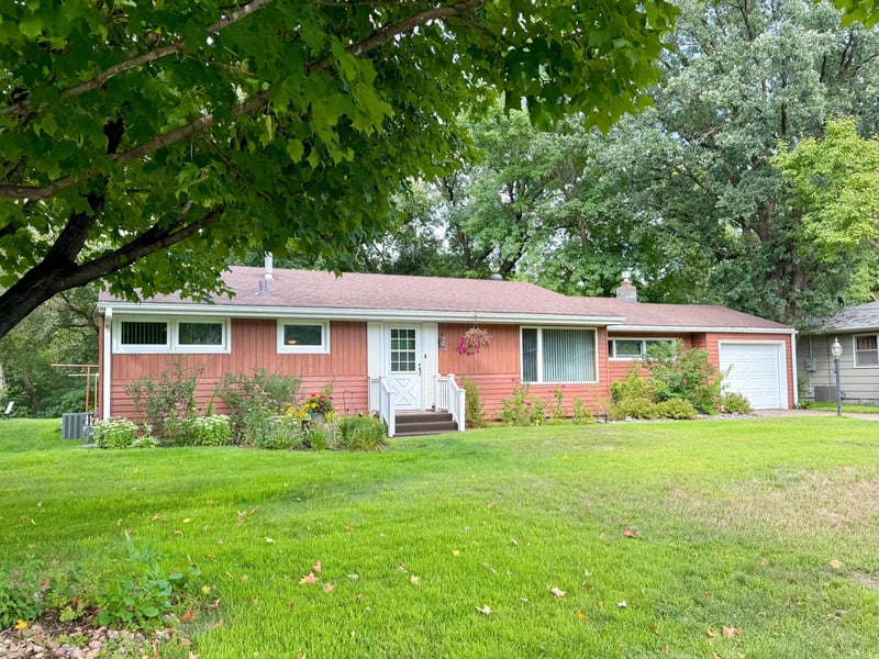 59 Edgewater Dr, Little Falls, MN 56345
