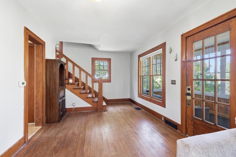 115 Mill St E, Cannon Falls, MN 55009