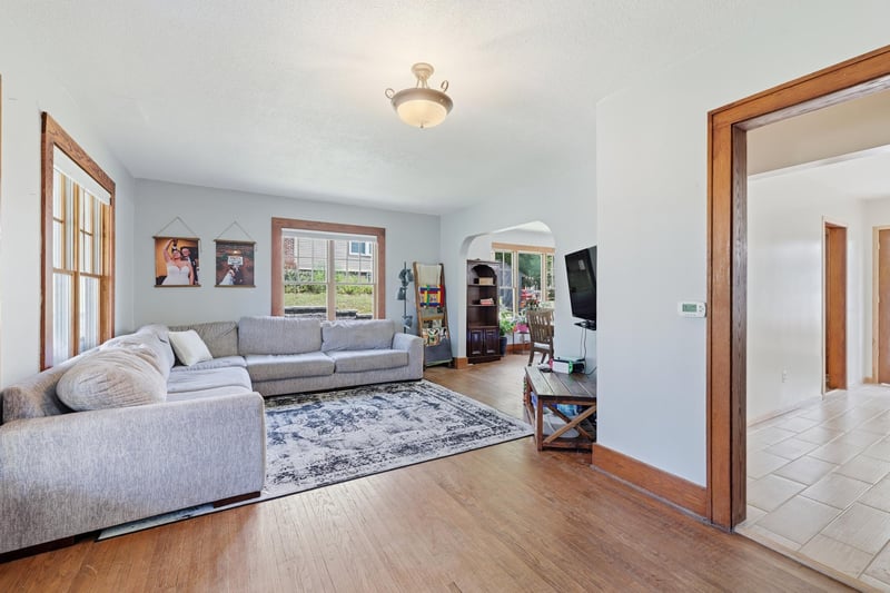 115 Mill St E, Cannon Falls, MN 55009