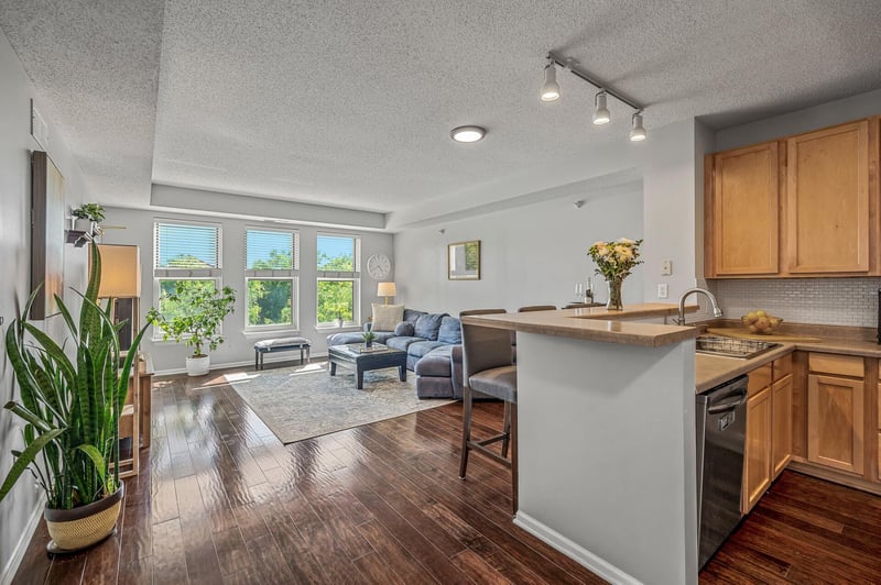515 N 1st St #405, Minneapolis, MN 55401