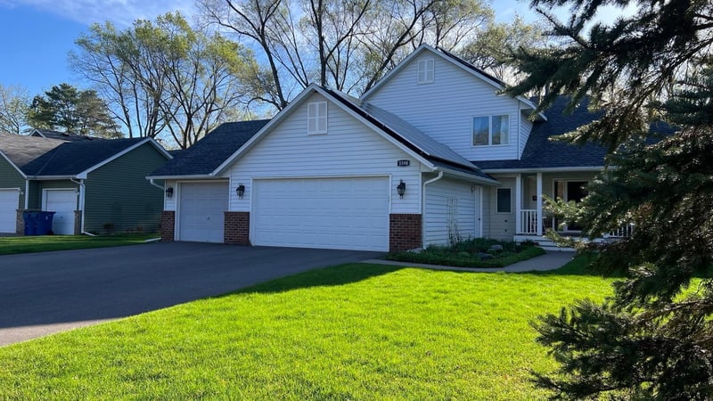 3598 Searle Ct, Vadnais Heights, MN 55127