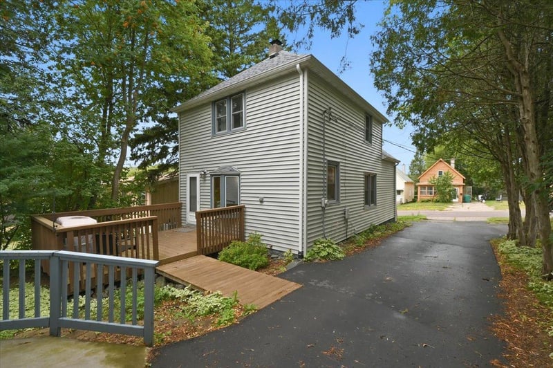 128 W Quince St, Duluth, MN 55811