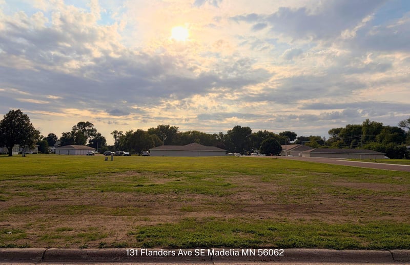 131 Flanders Ave SE, Madelia, MN 56062