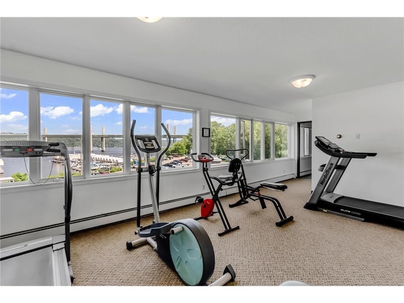 6213 Saint Croix Trl N #108, Stillwater, MN 55082