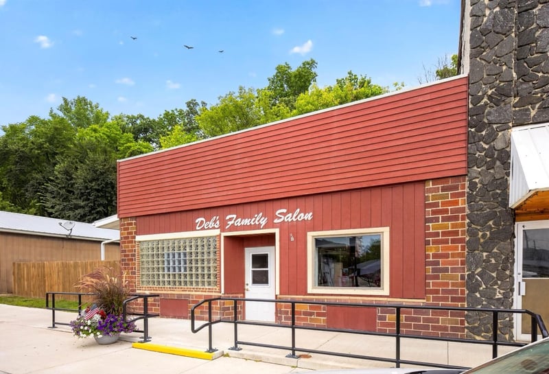 438 Highway 60, Zumbro Falls, MN 55991