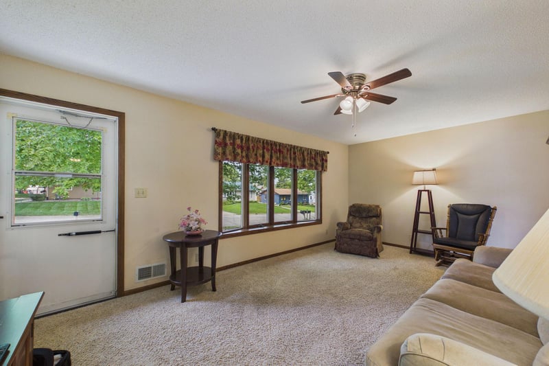504 3rd Ave NE, Byron, MN 55920