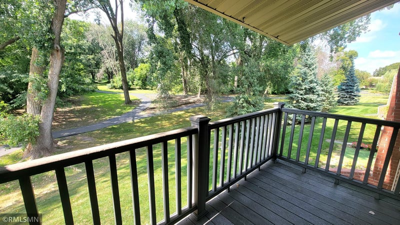 110276 Village Rd, Chaska, MN 55318