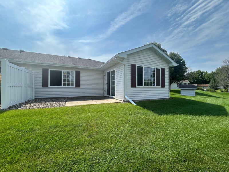 198 Cedar Cove Ln, Owatonna, MN 55060