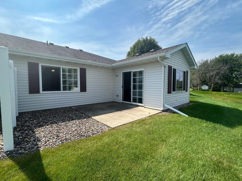198 Cedar Cove Ln, Owatonna, MN 55060