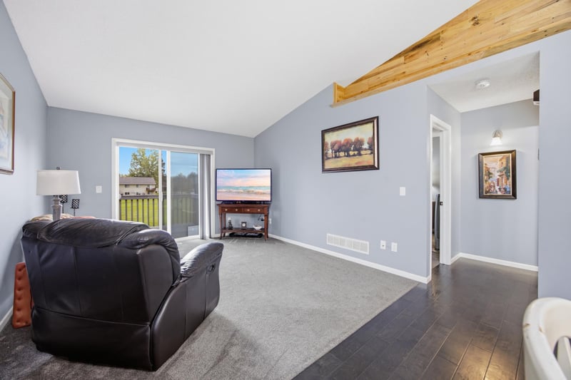 1209 3rd St S, Princeton, MN 55371