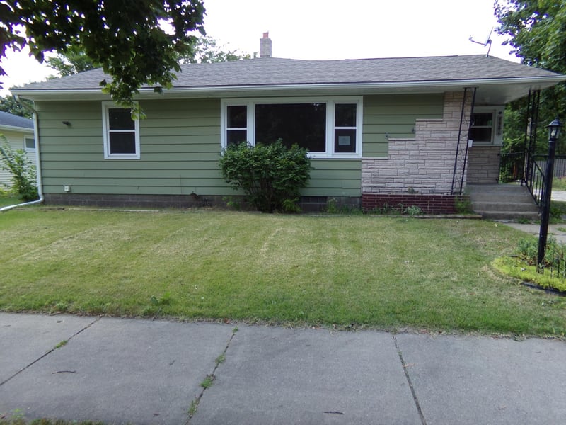 521 Kansas St, Winona, MN 55987