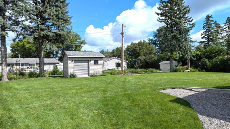 312 Maywood Ave, Eagle Lake, MN 56024