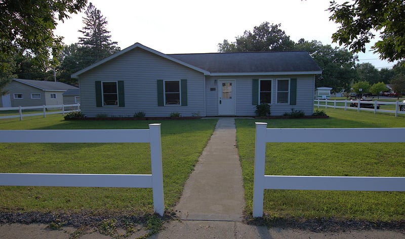 311 Roosevelt St SW, Staples, MN 56479