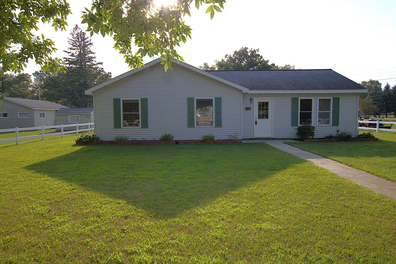 311 Roosevelt St SW, Staples, MN 56479