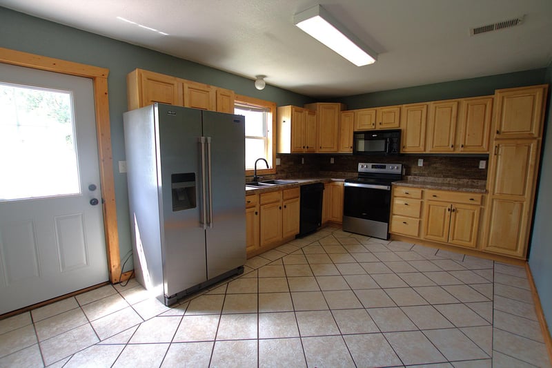 311 Roosevelt St SW, Staples, MN 56479